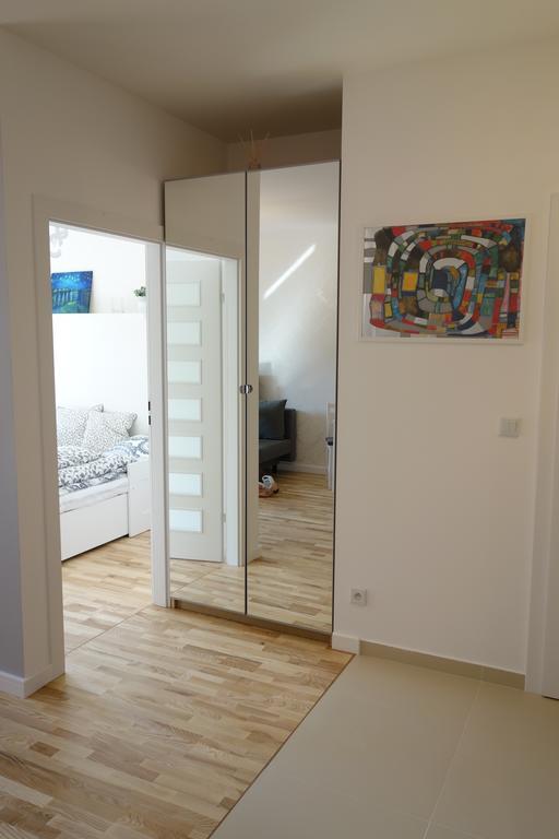 1 Bedroom Francuska Park Apartment Катовіце Екстер'єр фото