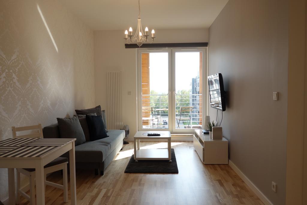 1 Bedroom Francuska Park Apartment Катовіце Екстер'єр фото